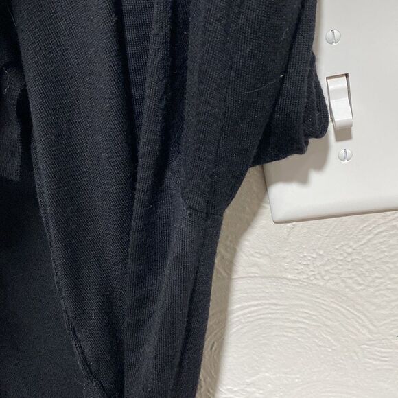 Elie Tahari Black 100% Extra-fine Merino Wool Wrap Cardigan Size Small - Picture 5 of 6